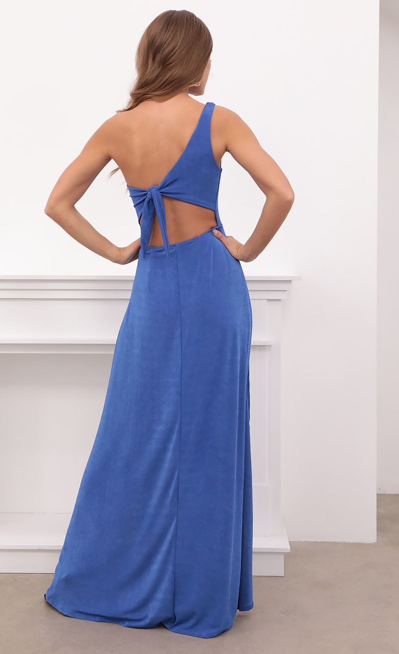 Picture London Shoulder Maxi in Klein Blue. Source: https://media.lucyinthesky.com/data/Apr21_1/800xAUTO/1V9A3907.JPG