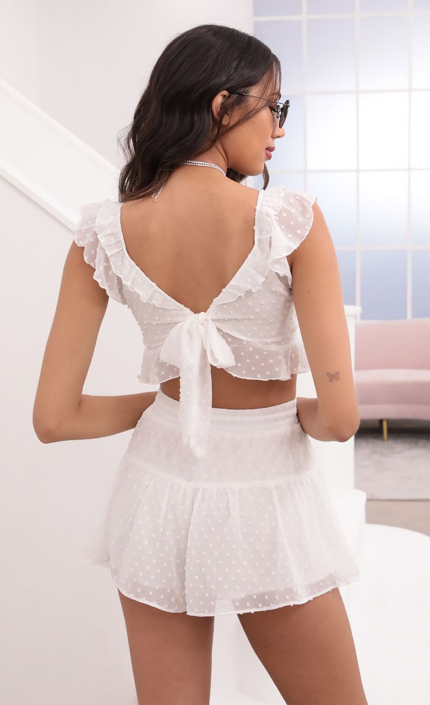 Picture Caris Dotted Chiffon Set in White. Source: https://media.lucyinthesky.com/data/Apr21_2/850xAUTO/1V9A3144.JPG