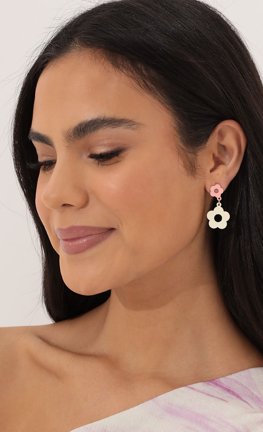 Get Groovy With It Earring in Pink