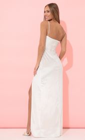 Picture thumb Nola Maxi Dress in White. Source: https://media.lucyinthesky.com/data/Apr22_2/170xAUTO/1V9A0943.JPG