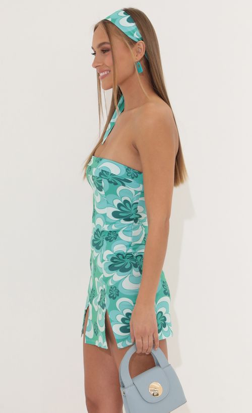 Picture Pasha Bodycon Dress in Green Print. Source: https://media.lucyinthesky.com/data/Apr22_2/500xAUTO/1V9A3831.JPG