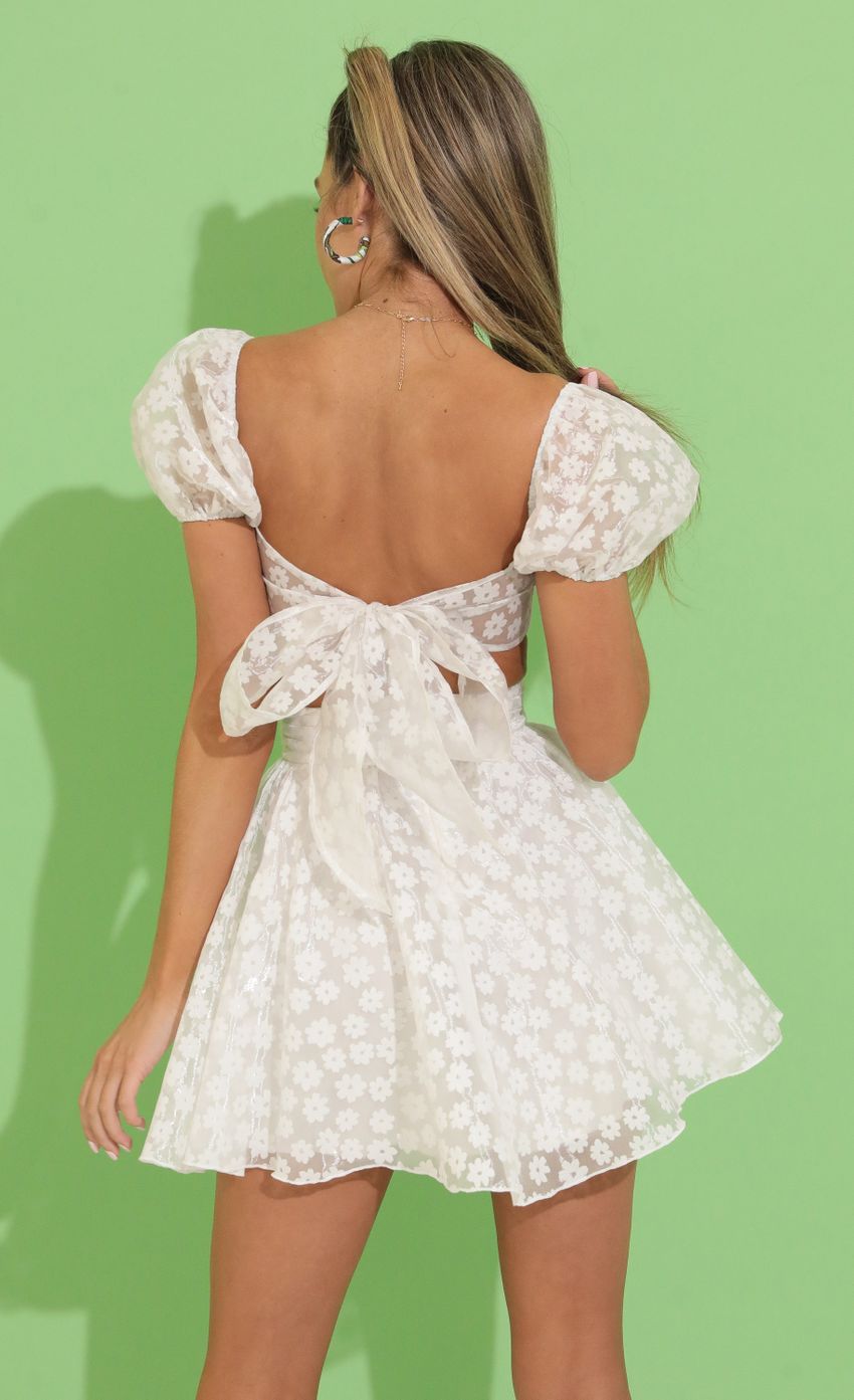 Picture Solay Baby Doll Two Piece Set in White Floral. Source: https://media.lucyinthesky.com/data/Apr22_2/850xAUTO/1V9A4048.JPG