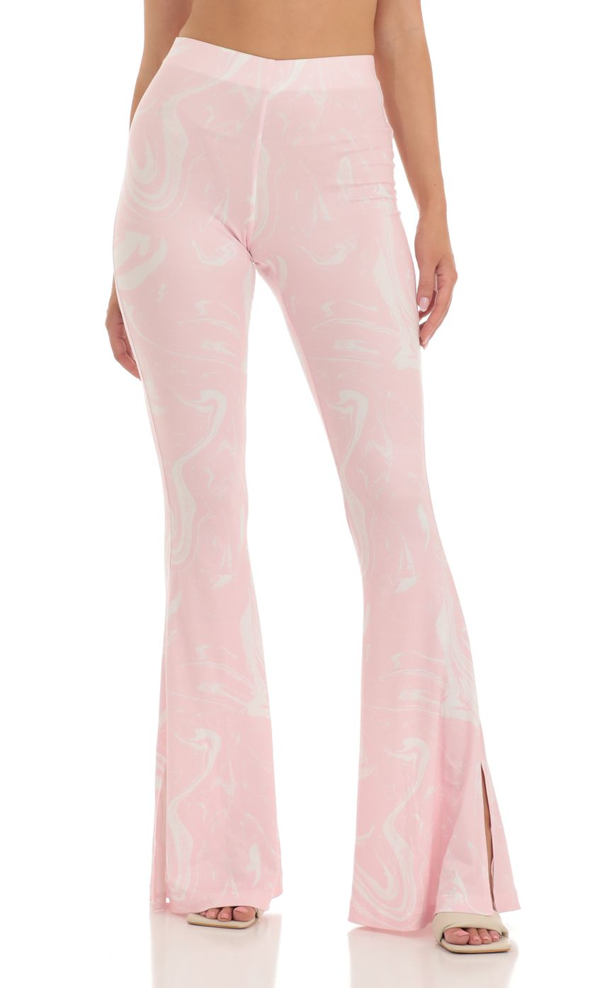 Picture Oaklynn Pant in Swirl Pink Print. Source: https://media.lucyinthesky.com/data/Apr23/850xAUTO/a021e43e-6986-410d-bfaf-be812c514599.jpg
