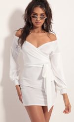 Picture Adela Off Shoulder Dress in Velvet Baby Pink. Source: https://media.lucyinthesky.com/data/Aug19_1/150xAUTO/781A3804.JPG