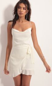 Picture thumb Positano Chiffon Tie Dress in Ivory. Source: https://media.lucyinthesky.com/data/Aug19_1/170xAUTO/781A4351.JPG