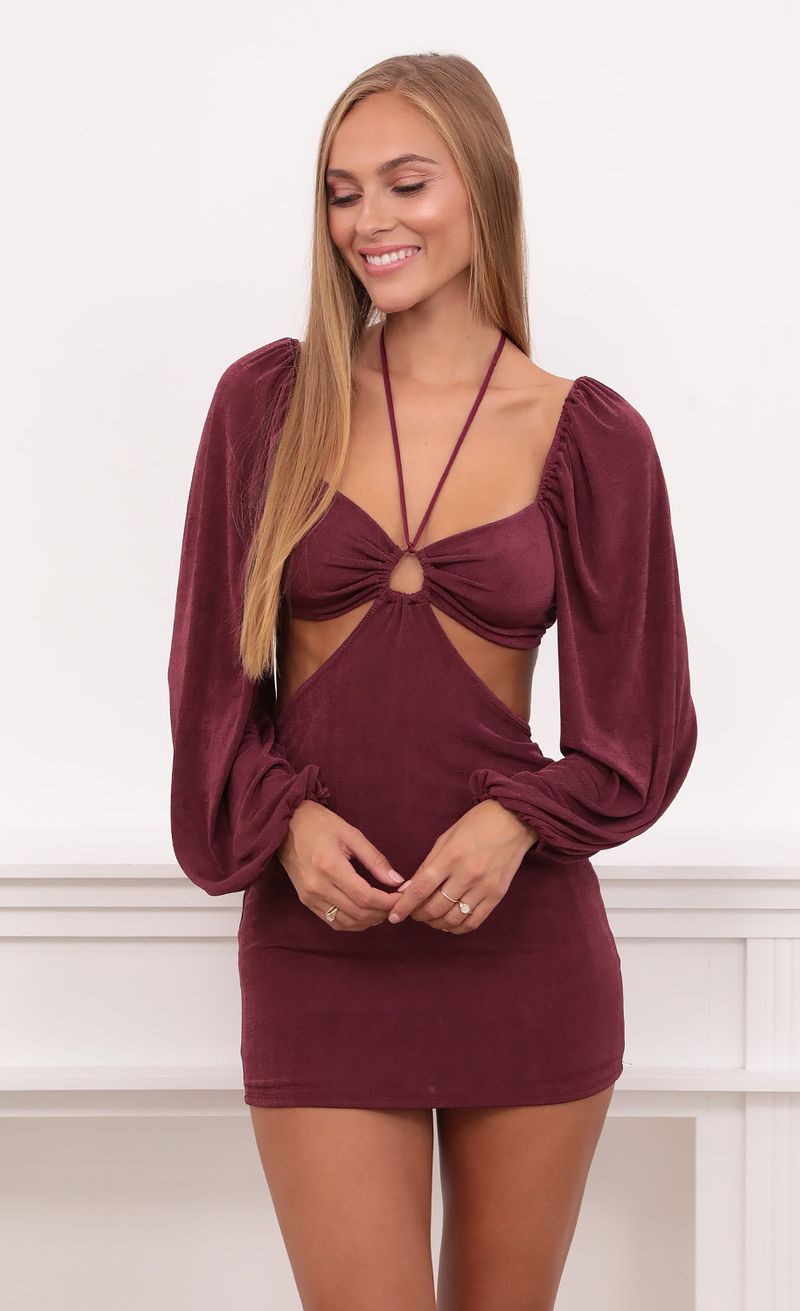Picture Kinnsley Cutout Dress in Burgundy. Source: https://media.lucyinthesky.com/data/Aug21_2/800xAUTO/1V9A8635.JPG