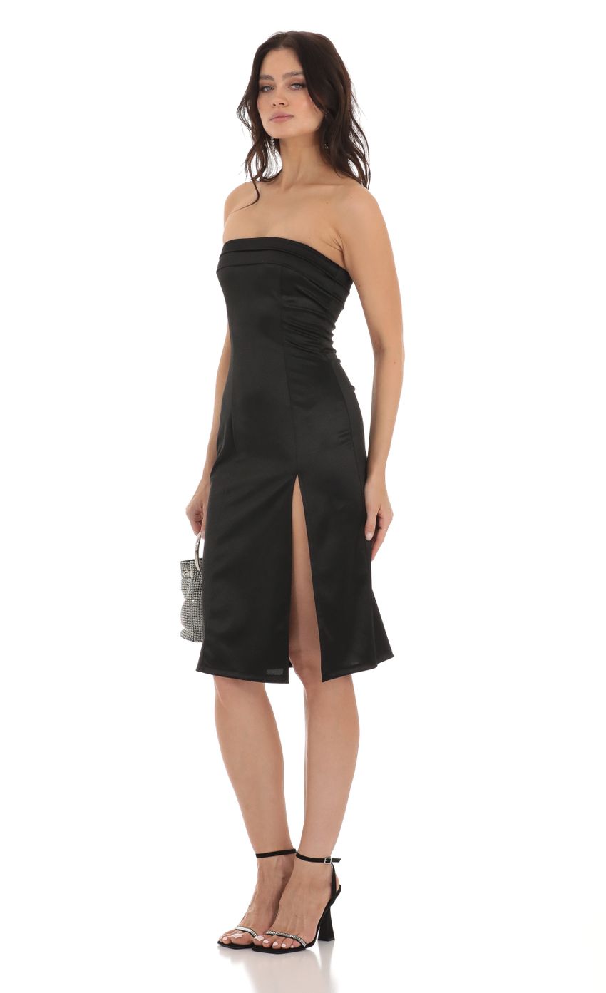 Picture Kerrie Satin Strapless Midi Dress in Black. Source: https://media.lucyinthesky.com/data/Aug23/850xAUTO/832f7701-5598-412c-9fff-a1ecbd2b9ef8.jpg