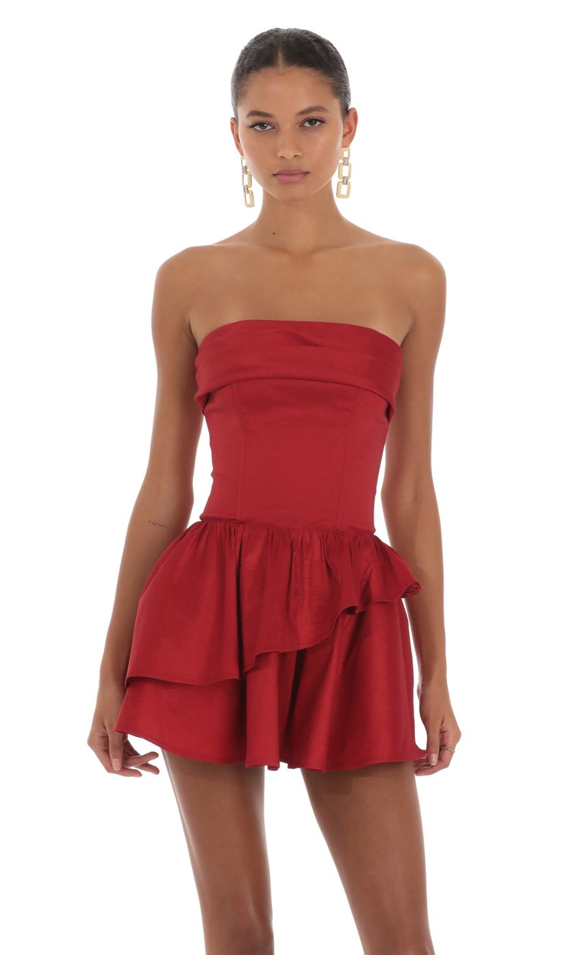 Picture Enid Corset Strapless Dress in Red. Source: https://media.lucyinthesky.com/data/Aug23/850xAUTO/b5241889-0c42-446b-bac0-c8a2f50d9aac.jpg