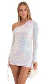 Picture thumb Corin Iridescent Sequin One Shoulder Dress in White Multi. Source: https://media.lucyinthesky.com/data/Dec22/170xAUTO/fa05d870-f1f5-410b-b8f0-d1a4cc448d4a.jpg