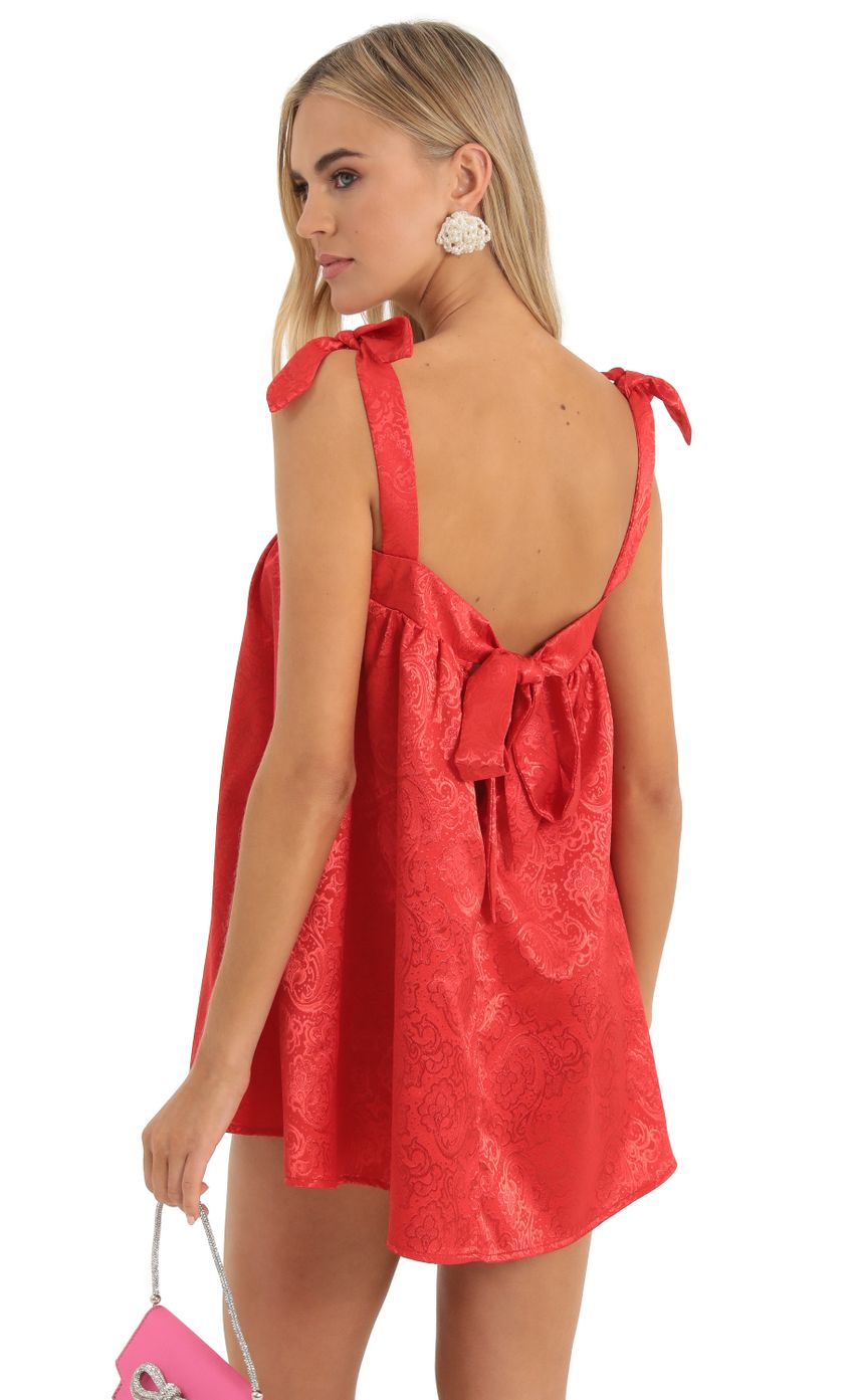 Picture Meme Jacquard Shift Dress in Red. Source: https://media.lucyinthesky.com/data/Dec22/850xAUTO/c44ca719-7586-4726-aad2-39357b9e251a.jpg