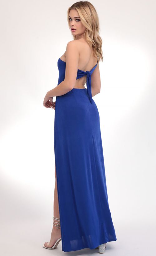 Picture London Shoulder Maxi in Royal Blue. Source: https://media.lucyinthesky.com/data/Feb20_2/500xAUTO/781A5660.JPG