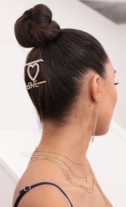 Picture Love Your Hair Clips. Source: https://media.lucyinthesky.com/data/Feb21_1/500xAUTO/1V9A6005.JPG