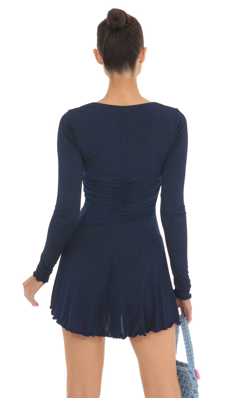 Picture Giva Ruched Sweetheart Neck Dress in Navy. Source: https://media.lucyinthesky.com/data/Feb23/850xAUTO/122887c7-d5e1-4d22-bd2b-080c05d3ca0f.jpg
