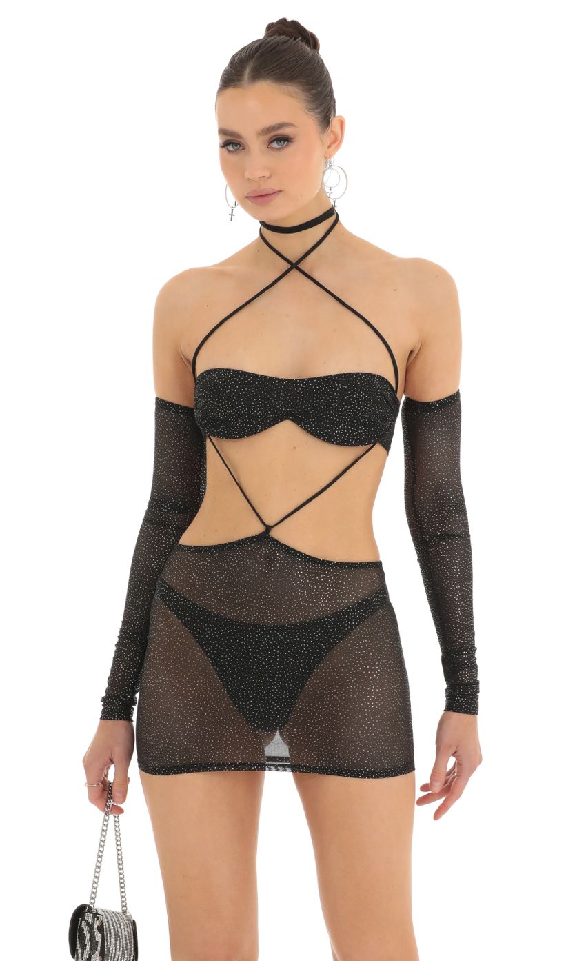 Picture Ademina Foil Mesh Cutout Set and Sleeves in Black. Source: https://media.lucyinthesky.com/data/Feb23/850xAUTO/f66430bd-b3b9-4c61-93ef-bef4e880811a.jpg