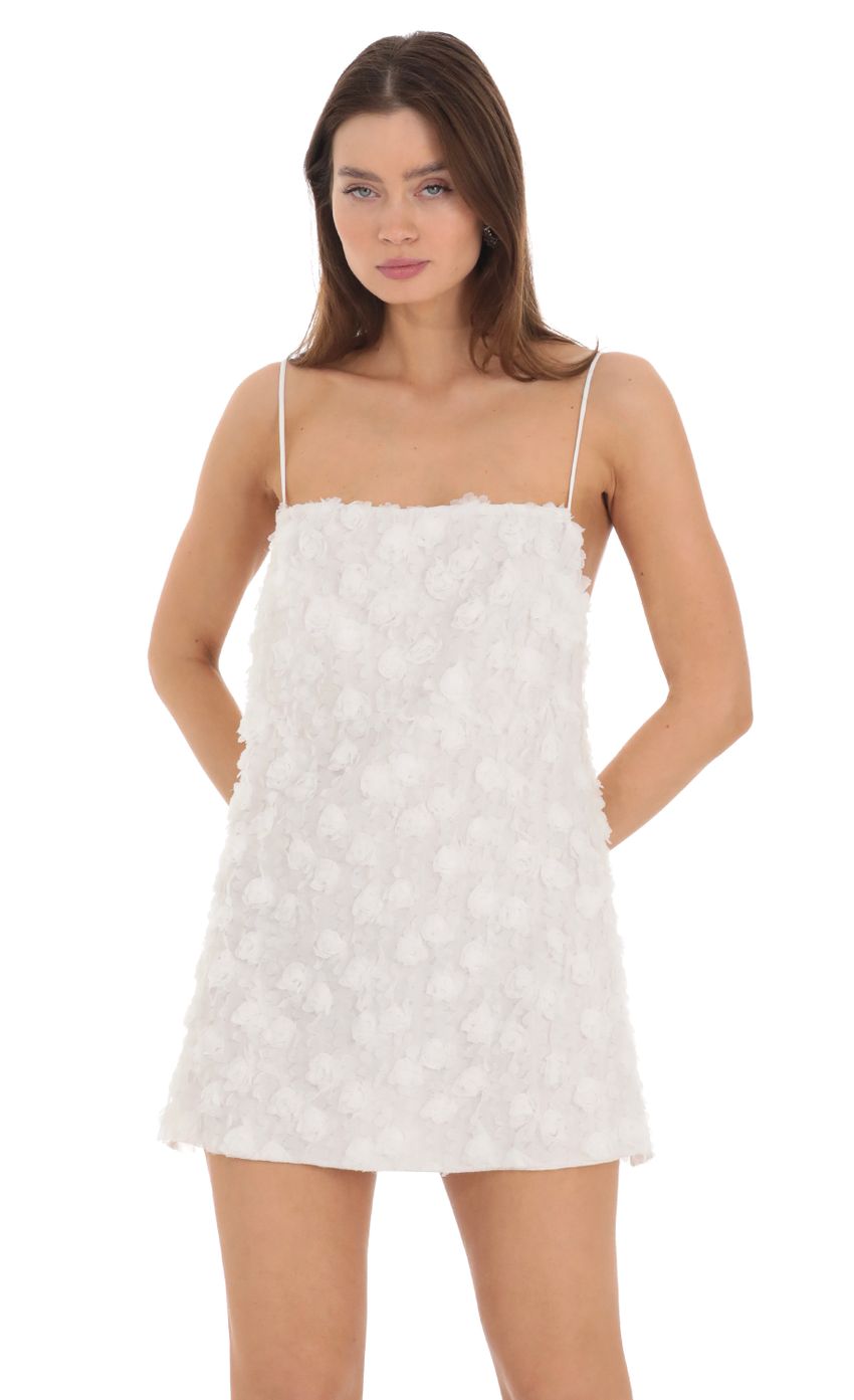 Picture 3D Floral Shift Dress in White. Source: https://media.lucyinthesky.com/data/Feb24/850xAUTO/b69b143c-4e8f-4f73-a9c2-ee5f22ec4358.jpg