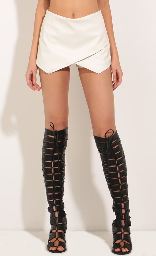 Picture Faux Leather Skort In Ivory. Source: https://media.lucyinthesky.com/data/Jan17_2/500xAUTO/0Y5A8388.JPG