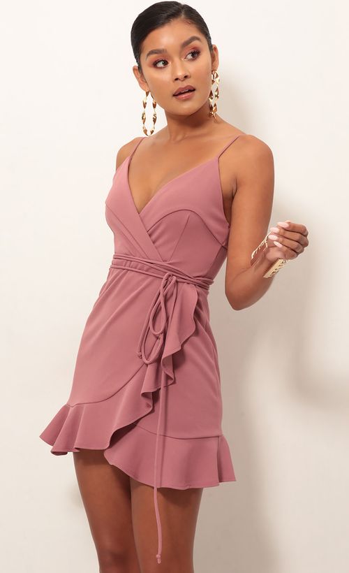 Picture Carisa Ruffle Dress in Mauve. Source: https://media.lucyinthesky.com/data/Jan19_2/500xAUTO/0Y5A2438.JPG