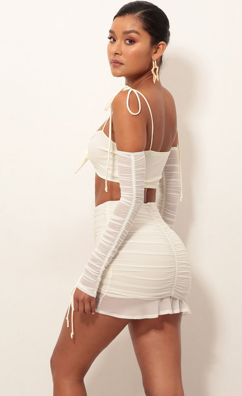 Picture Luciana Two Piece Set in Ivory. Source: https://media.lucyinthesky.com/data/Jan19_2/800xAUTO/0Y5A3637.JPG