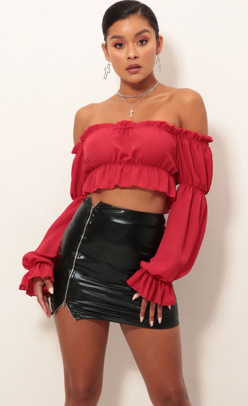 Picture Wild Thoughts Off the Shoulder Top in Red. Source: https://media.lucyinthesky.com/data/Jan19_2/800xAUTO/0Y5A3702.JPG