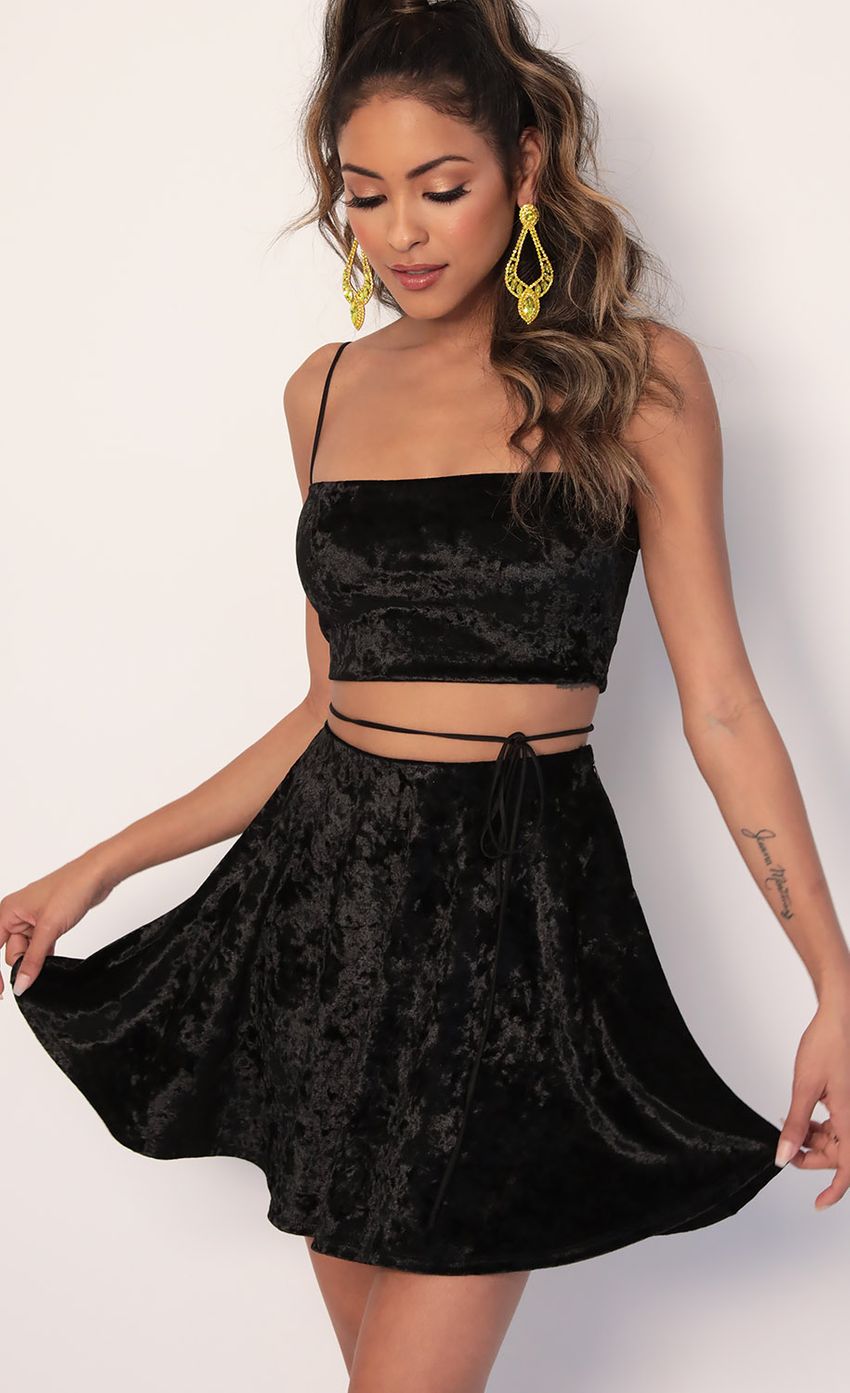 Picture Kyra Crushed Velvet A-line Set in Black. Source: https://media.lucyinthesky.com/data/Jan20_2/850xAUTO/781A2058.JPG