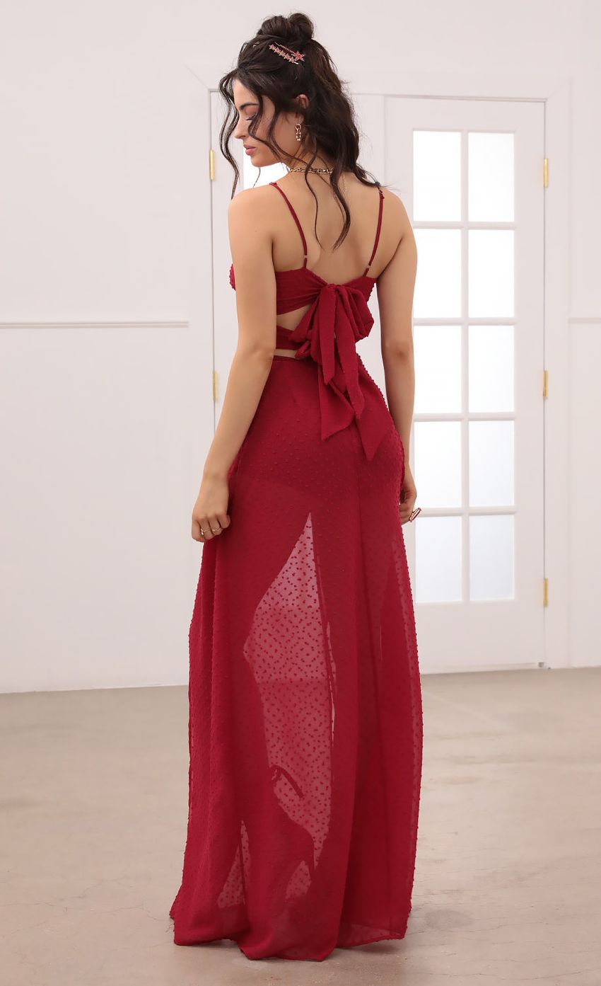 Picture Taylor Front Twist Chiffon Maxi Dress in Burgundy. Source: https://media.lucyinthesky.com/data/Jan21_2/850xAUTO/1V9A8050.JPG