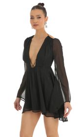 Picture thumb Akila Chiffon Plunge Neck Dress in Black. Source: https://media.lucyinthesky.com/data/Jan23/170xAUTO/d6801654-0cba-41b3-a459-8c587b398a73.jpg