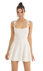 Picture thumb Linnea Rose Crepe Flare Dress in White. Source: https://media.lucyinthesky.com/data/Jan23/170xAUTO/daca56cd-b0d5-4117-9da7-3b26e9c99cef.jpg