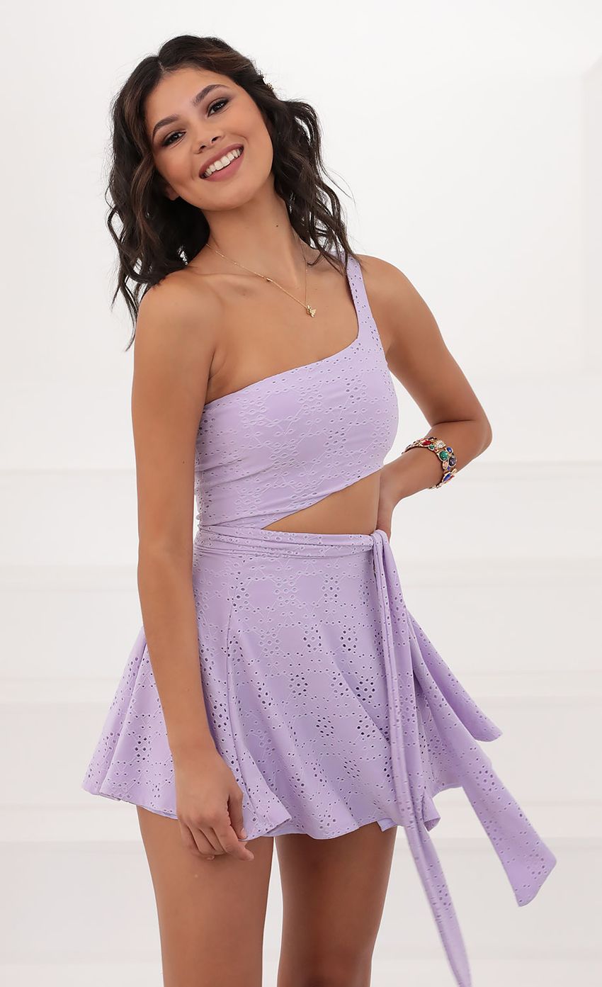 Picture Amara Shoulder A-line Dress in Lilac Lace. Source: https://media.lucyinthesky.com/data/Jul20_2/850xAUTO/781A1045.JPG