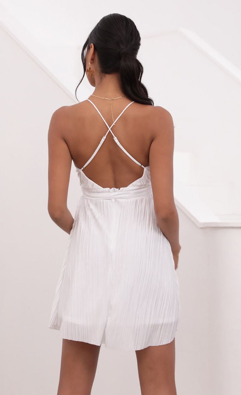 Picture Marcia Dress in White. Source: https://media.lucyinthesky.com/data/Jul21_1/800xAUTO/1V9A1572.JPG