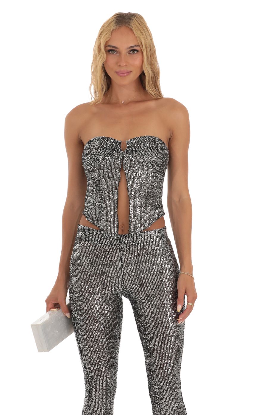 Picture Amiya Silver Sequin Two Piece Set in Black. Source: https://media.lucyinthesky.com/data/Jul23/850xAUTO/2854cbb7-5f86-4c89-a903-f6f1a7f4a53c.jpg