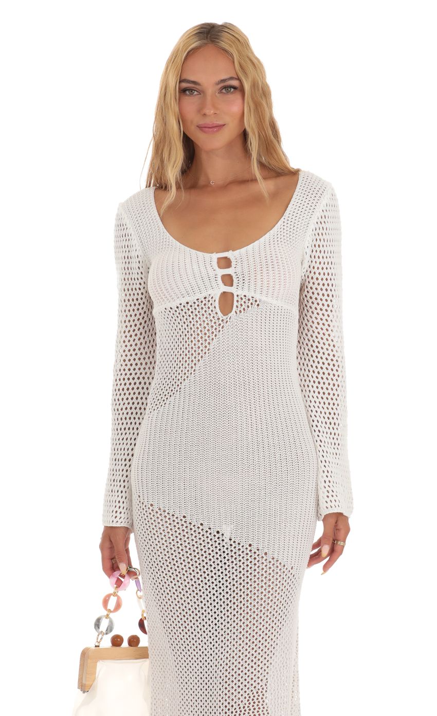 Picture Winry Crochet Maxi Dress in White. Source: https://media.lucyinthesky.com/data/Jul23/850xAUTO/5a909372-e132-4dde-b67b-25cc968227ff.jpg