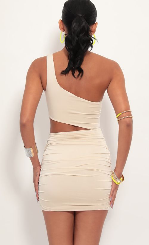 Picture Champagne Showers One shoulder Ruched Cutout Dress in Champagne. Source: https://media.lucyinthesky.com/data/Jun19_2/500xAUTO/781A6485.JPG