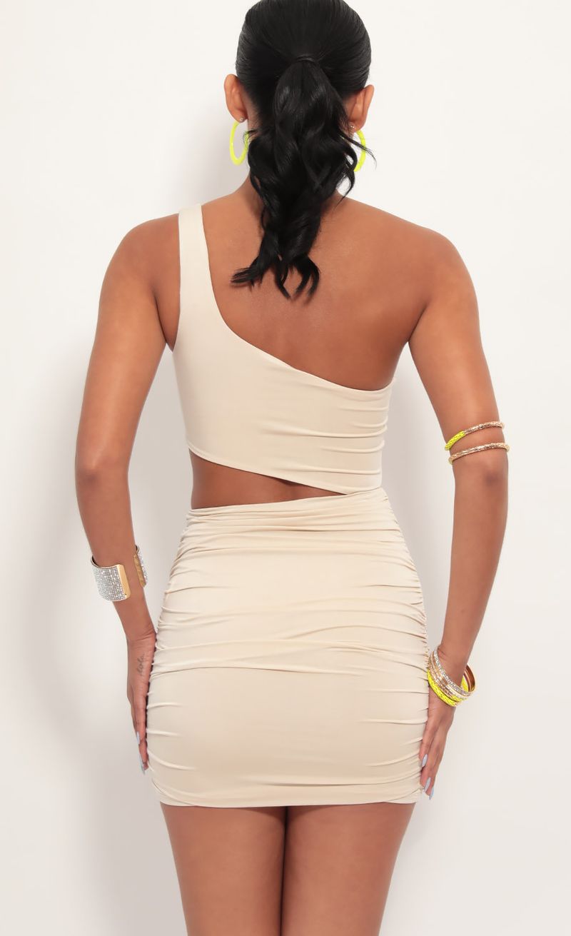 Picture Champagne Showers One shoulder Ruched Cutout Dress in Champagne. Source: https://media.lucyinthesky.com/data/Jun19_2/800xAUTO/781A6485.JPG