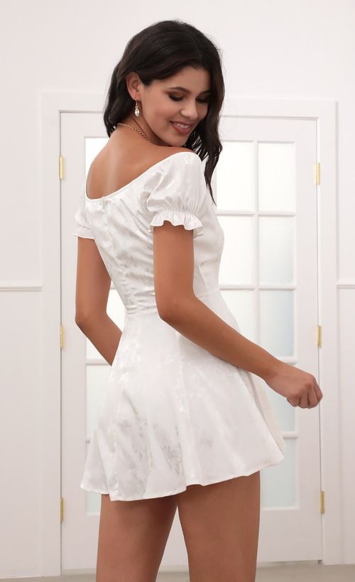 Picture Aida Puff Sleeve Dress in White Jacquard. Source: https://media.lucyinthesky.com/data/Jun20_1/500xAUTO/781A5848.JPG
