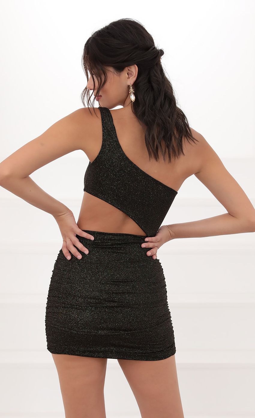 Picture Champagne Showers One shoulder Ruched Cutout Dress in Black Gold. Source: https://media.lucyinthesky.com/data/Jun20_2/850xAUTO/781A5365.JPG