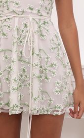 Picture thumb Vivia Embroidered Floral Dress in White. Source: https://media.lucyinthesky.com/data/Jun21_2/170xAUTO/1V9A2917.JPG