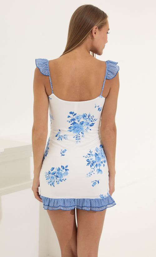 Picture Cooper Floral Bodycon Dress in White. Source: https://media.lucyinthesky.com/data/Jun22_1/500xAUTO/1V9A6941.JPG
