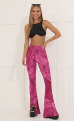 Picture Oaklynn Swirl Pant in Mauve. Source: https://media.lucyinthesky.com/data/Jun22_2/150xAUTO/1V9A6268.JPG