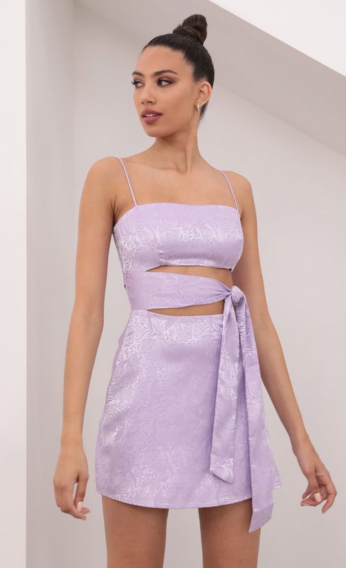 Picture Betsy Cutout Tie Dress Jacquard Lavender. Source: https://media.lucyinthesky.com/data/Mar21_2/500xAUTO/1V9A7732.JPG