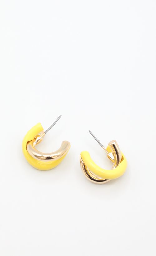 Picture Don't Get It Twisted Earring in Yellow. Source: https://media.lucyinthesky.com/data/Mar22_1/500xAUTO/1J7A0022.JPG