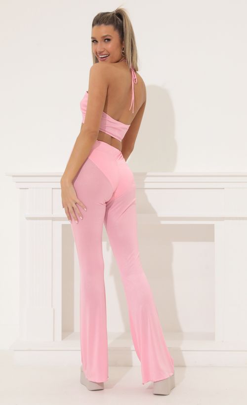 Picture Journee Three Piece Set in Pink. Source: https://media.lucyinthesky.com/data/Mar22_1/500xAUTO/1V9A1951.JPG