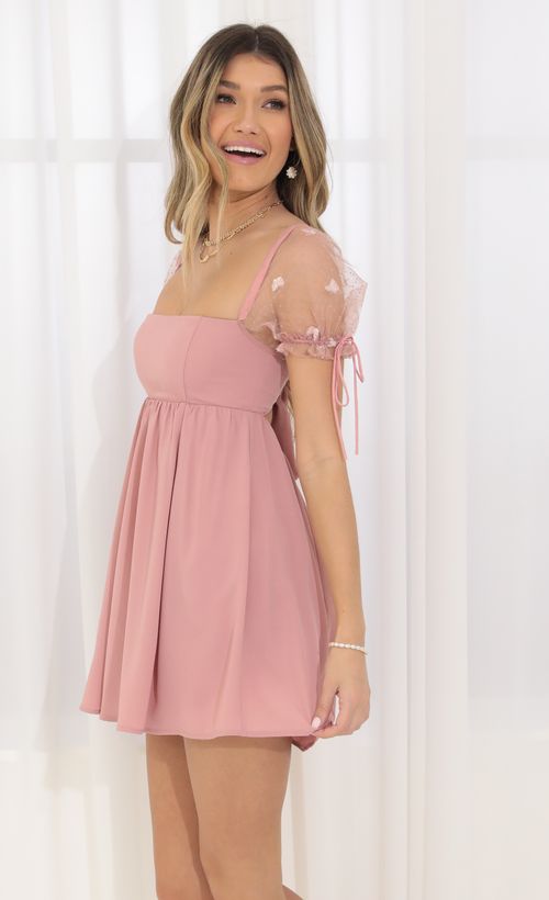Picture Emerson Baby Doll Dress in Pink Butterfly. Source: https://media.lucyinthesky.com/data/Mar22_1/500xAUTO/1V9A5719.JPG