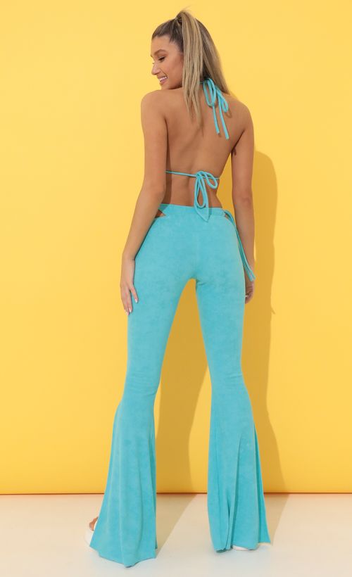 Picture Nala Terrycloth Pants in Blue. Source: https://media.lucyinthesky.com/data/Mar22_1/500xAUTO/1V9A8243.JPG