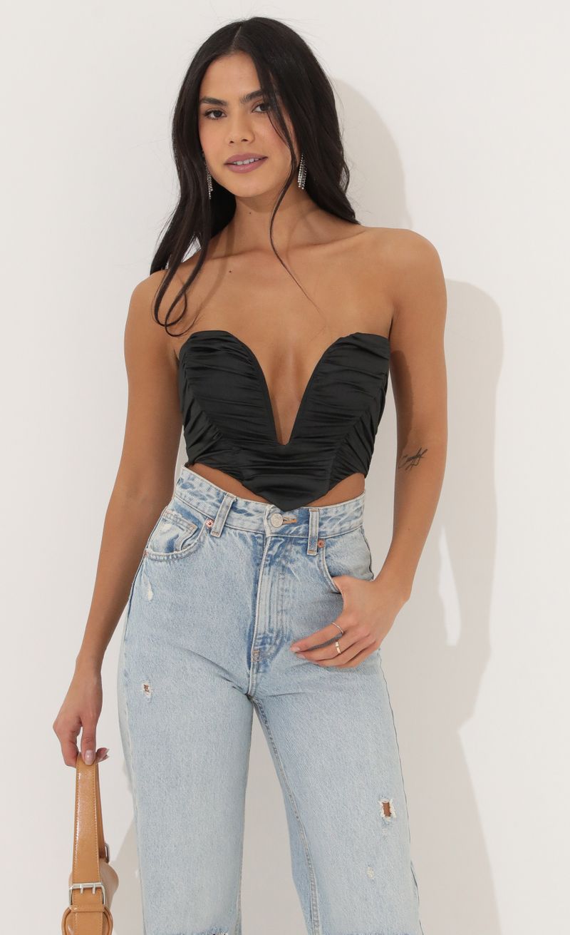 Picture Delia Corset Top in Black. Source: https://media.lucyinthesky.com/data/Mar22_2/800xAUTO/1V9A3313.JPG