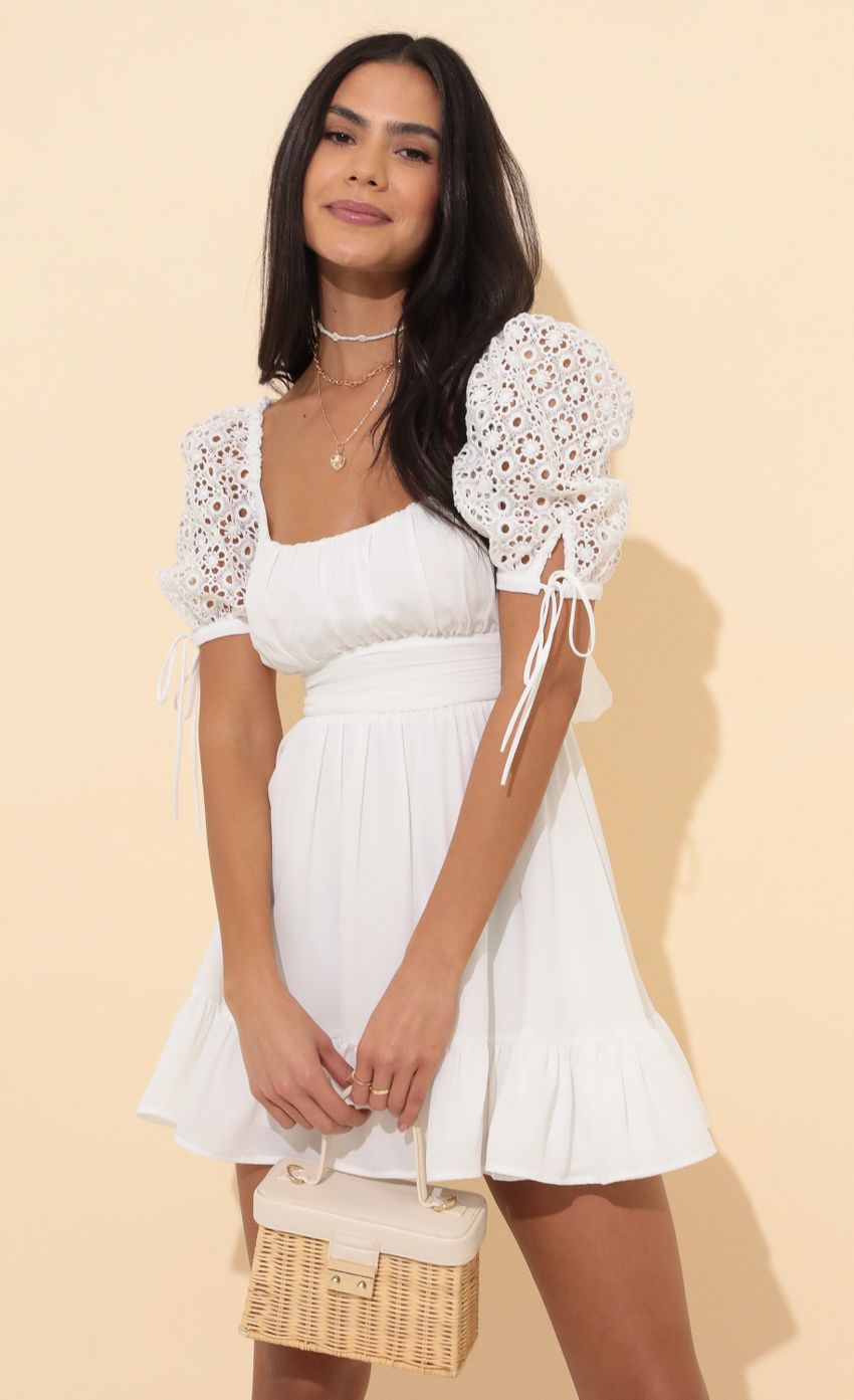Picture Shay Baby Doll Dress in White. Source: https://media.lucyinthesky.com/data/Mar22_2/850xAUTO/1V9A9027.JPG