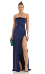 Picture Annabel Strapless Maxi Dress in Navy. Source: https://media.lucyinthesky.com/data/Mar23/150xAUTO/bf711ac4-62fe-4cd0-8dde-9181c7a6275e.jpg