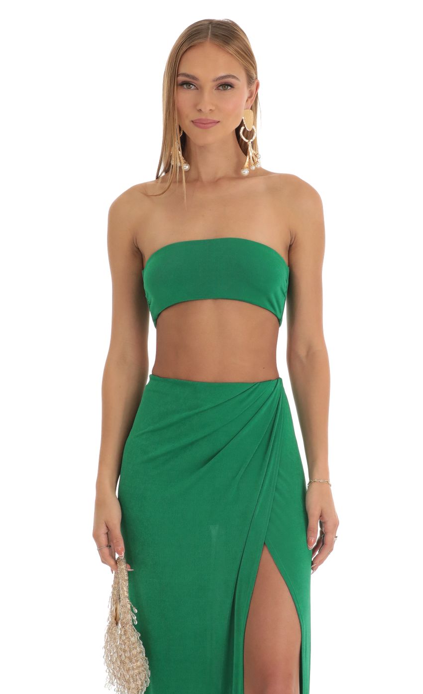 Picture Lizzo Two Piece Skirt Set in Green. Source: https://media.lucyinthesky.com/data/Mar23/850xAUTO/c1e53541-cb39-42dd-a2dc-96161b4ece7e.jpg