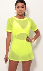 Picture Neon Yellow Edge Three Piece Set. Source: https://media.lucyinthesky.com/data/May19_2/150xAUTO/781A8383.JPG