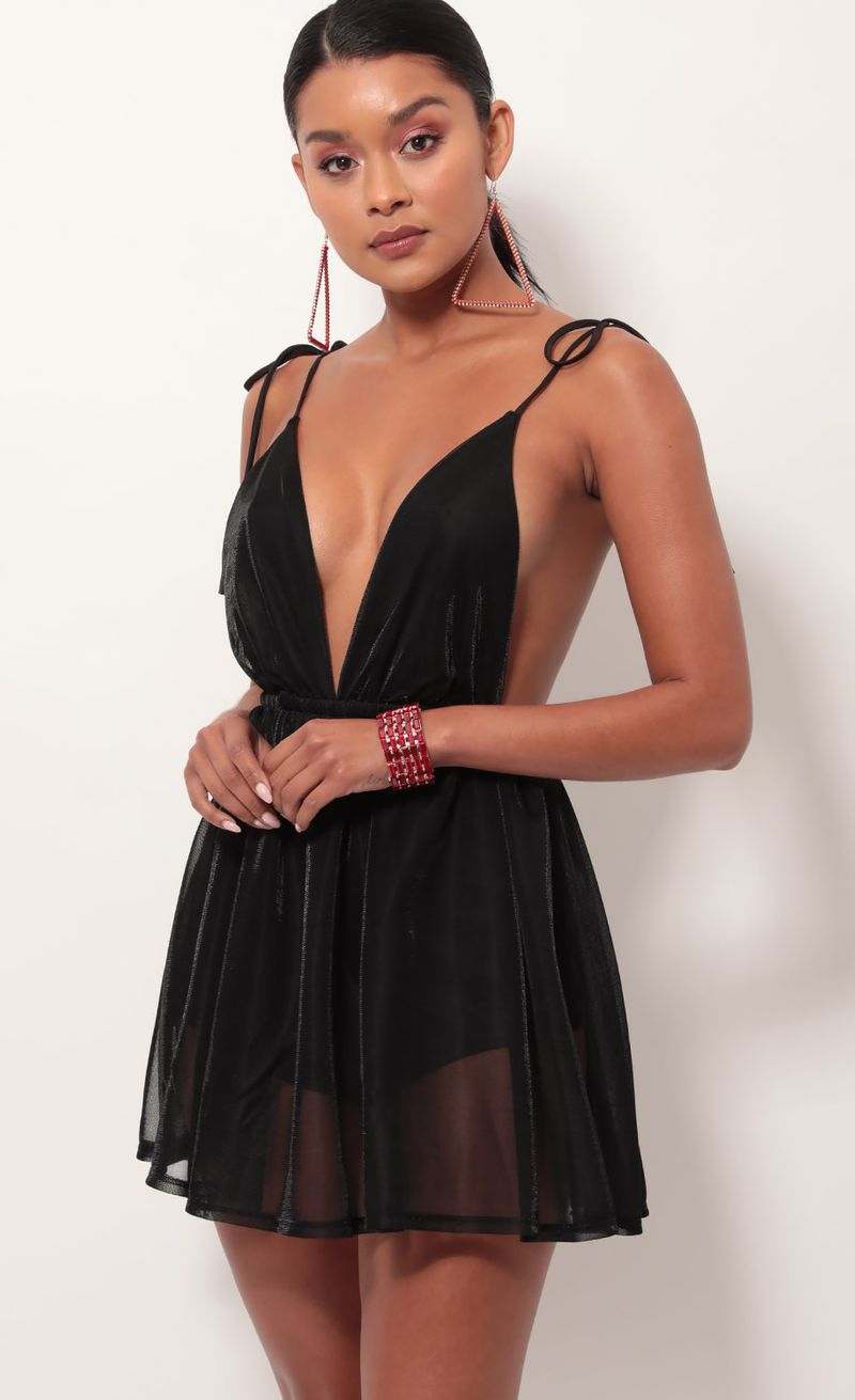 Picture Skylar Love Ties Dress in Black Shimmer. Source: https://media.lucyinthesky.com/data/May19_2/800xAUTO/781A8134.JPG
