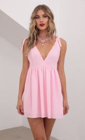 Picture thumb Veronica Ties A-line Dress in Light Pink. Source: https://media.lucyinthesky.com/data/May20_2/170xAUTO/781A0248.JPG